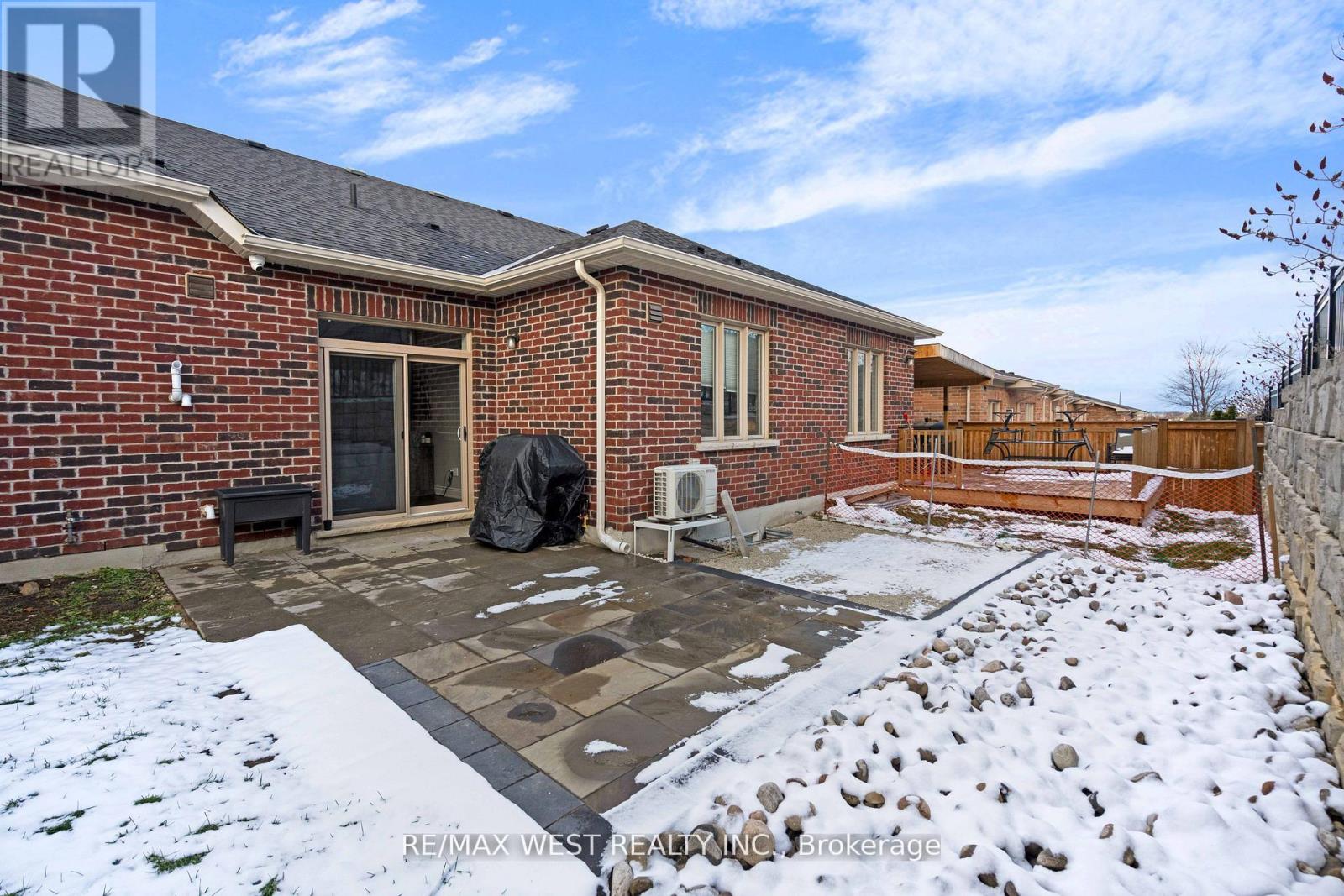 39 GILROY COURT - 39