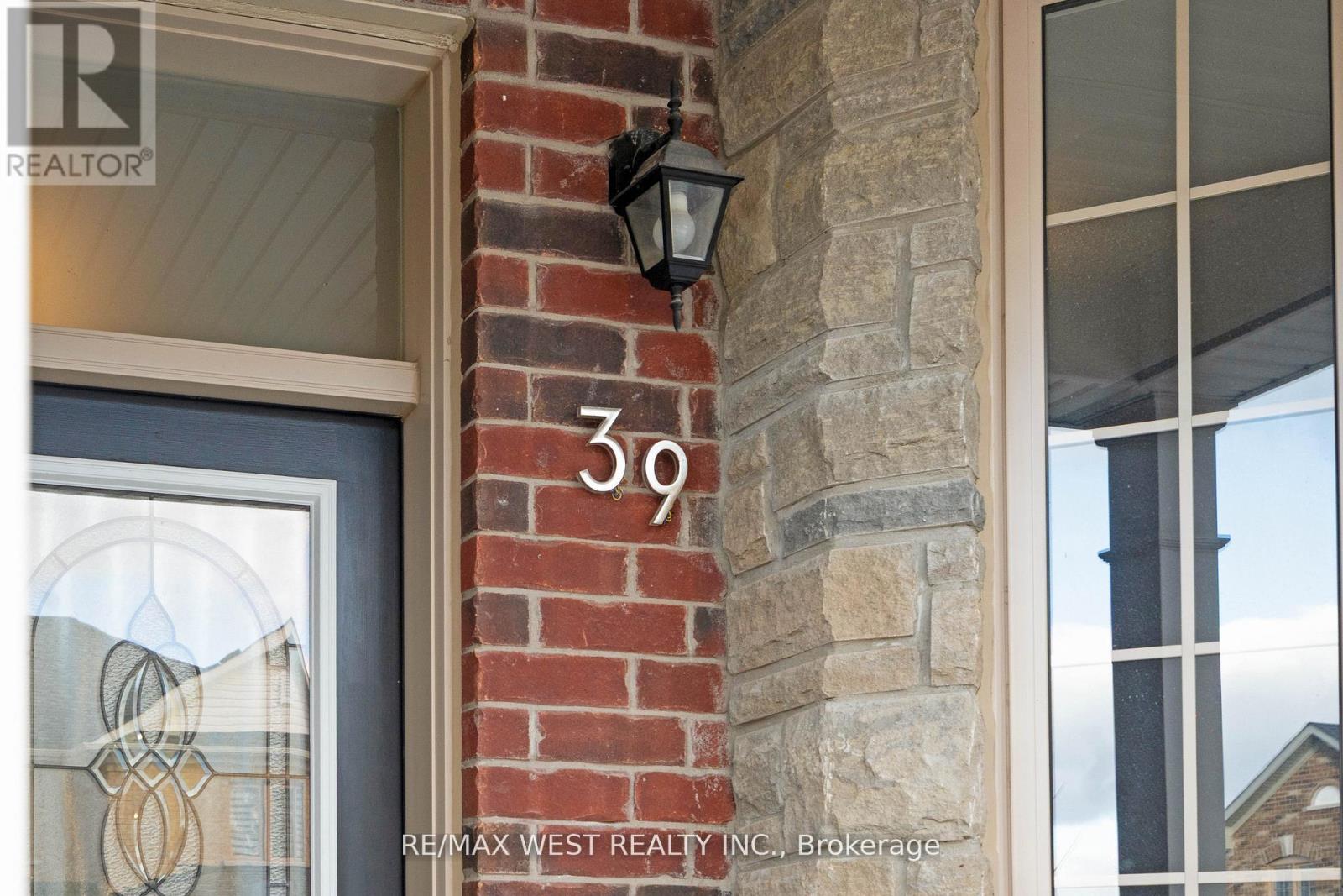 39 GILROY COURT - 5