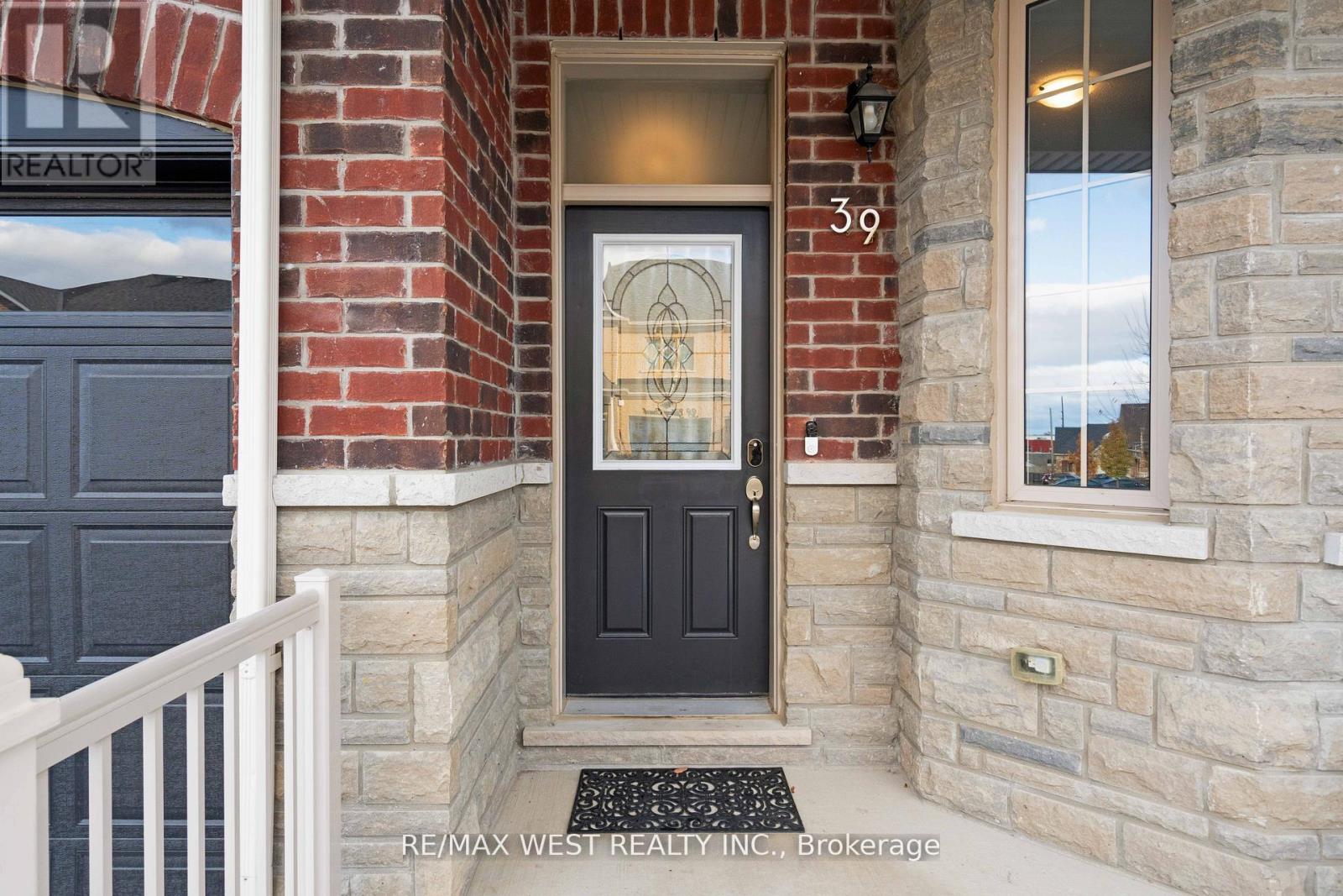 39 GILROY COURT - 7