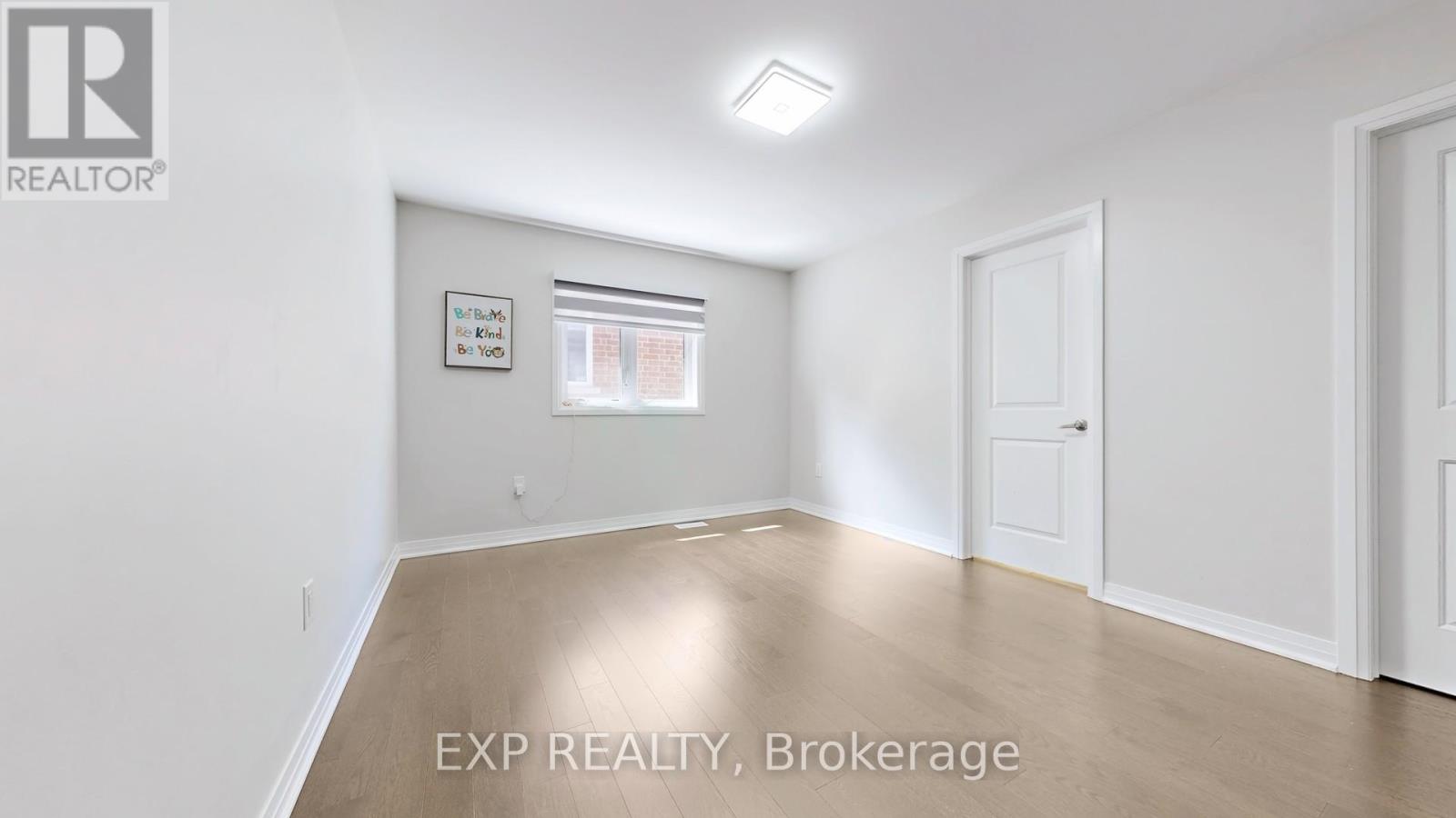 1466 BRODERICK STREET - 25