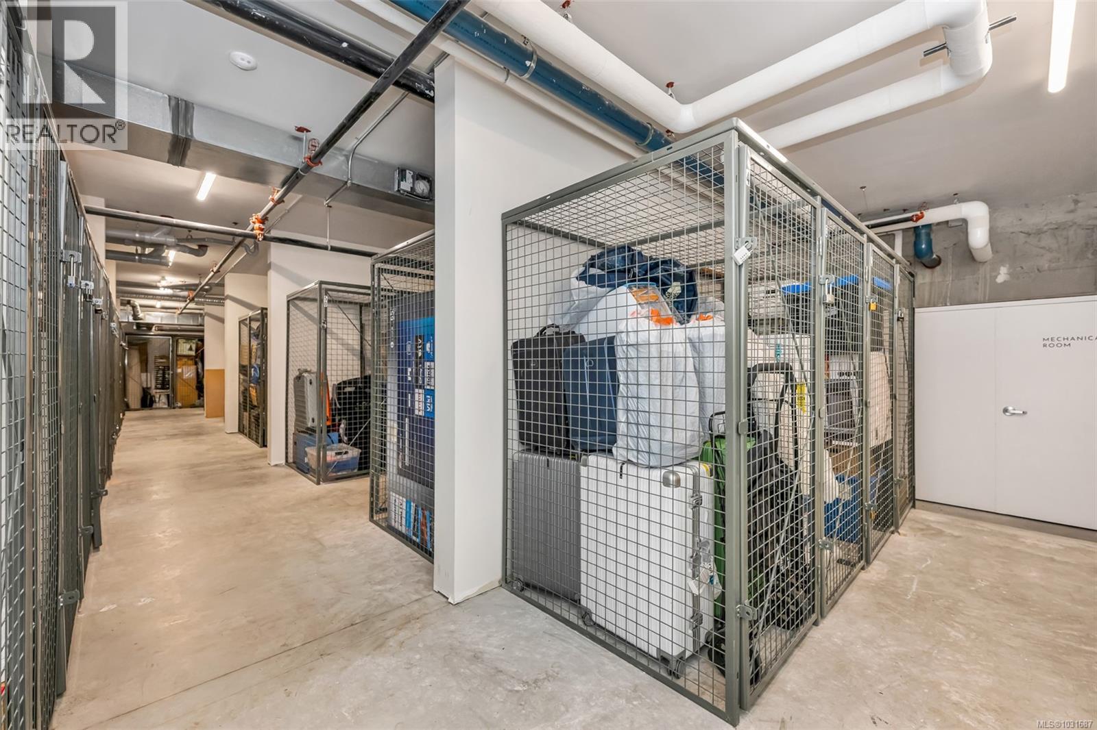 603 881 Short St, Saanich