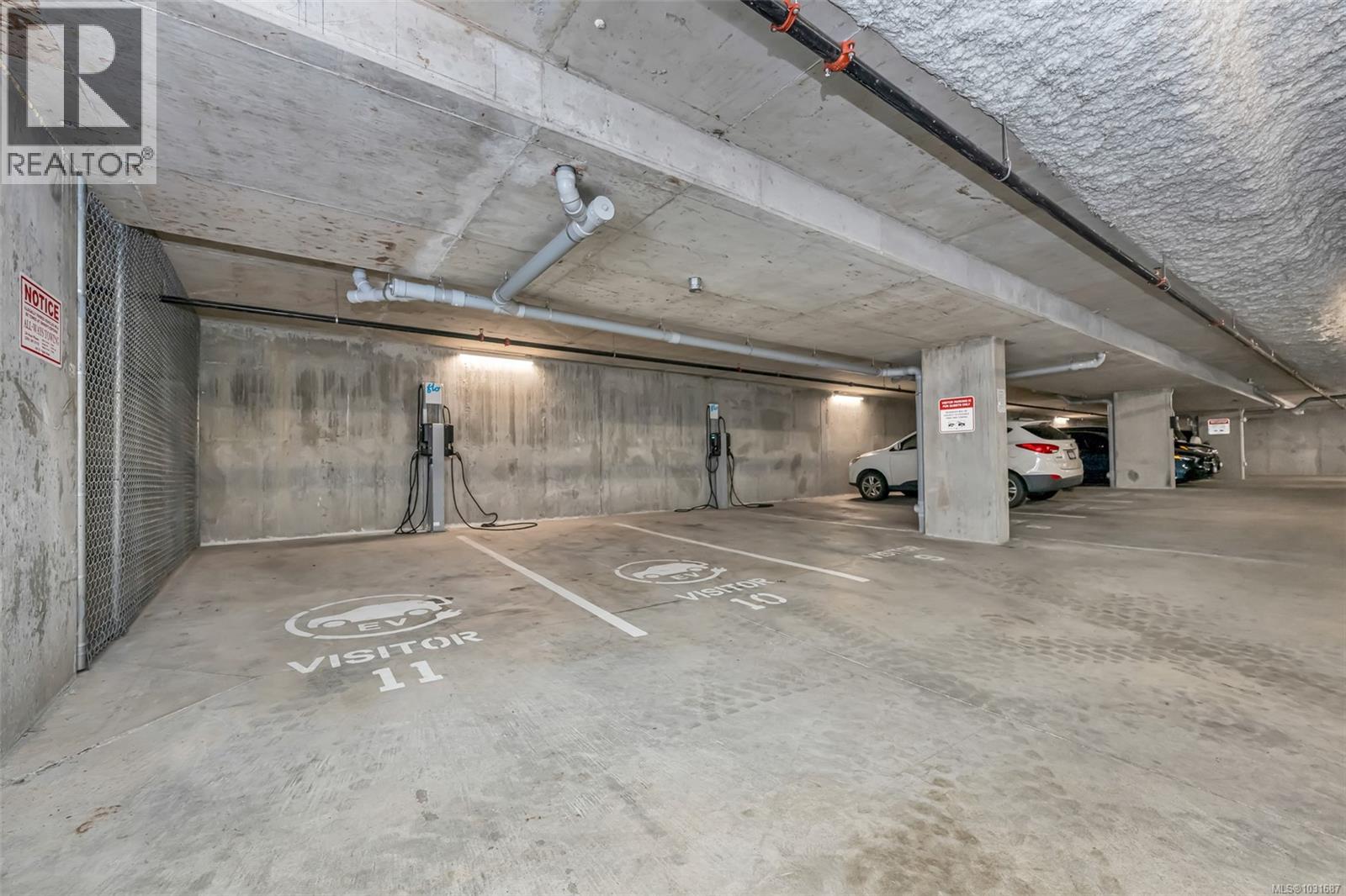 603 881 Short St, Saanich