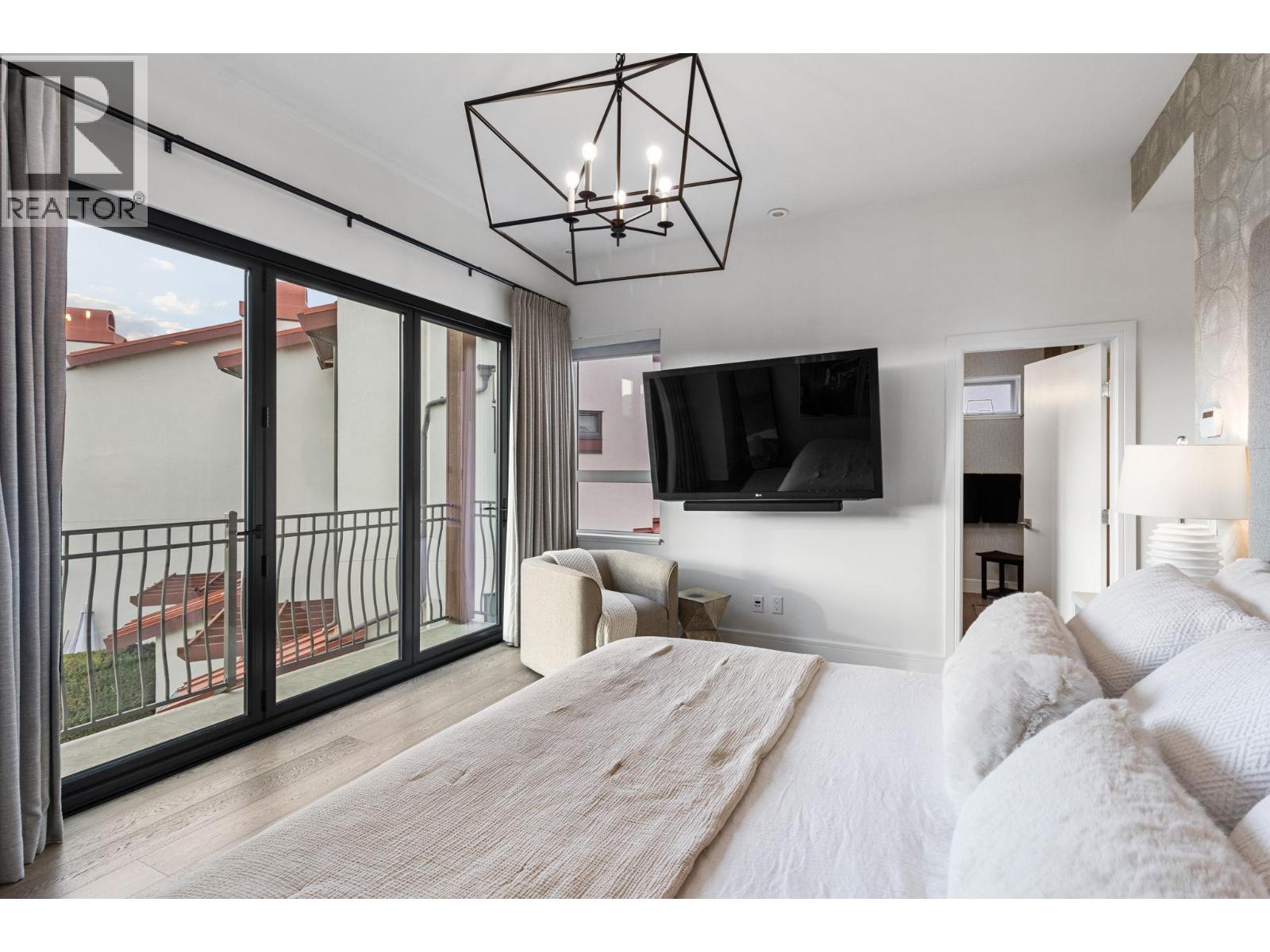 3756 Lakeshore Road Unit# 5, Kelowna