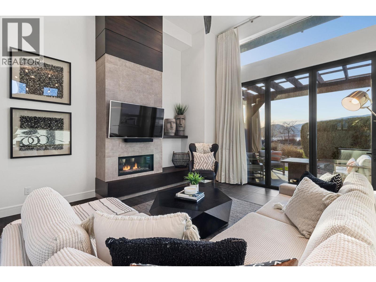 3756 Lakeshore Road Unit# 5, Kelowna