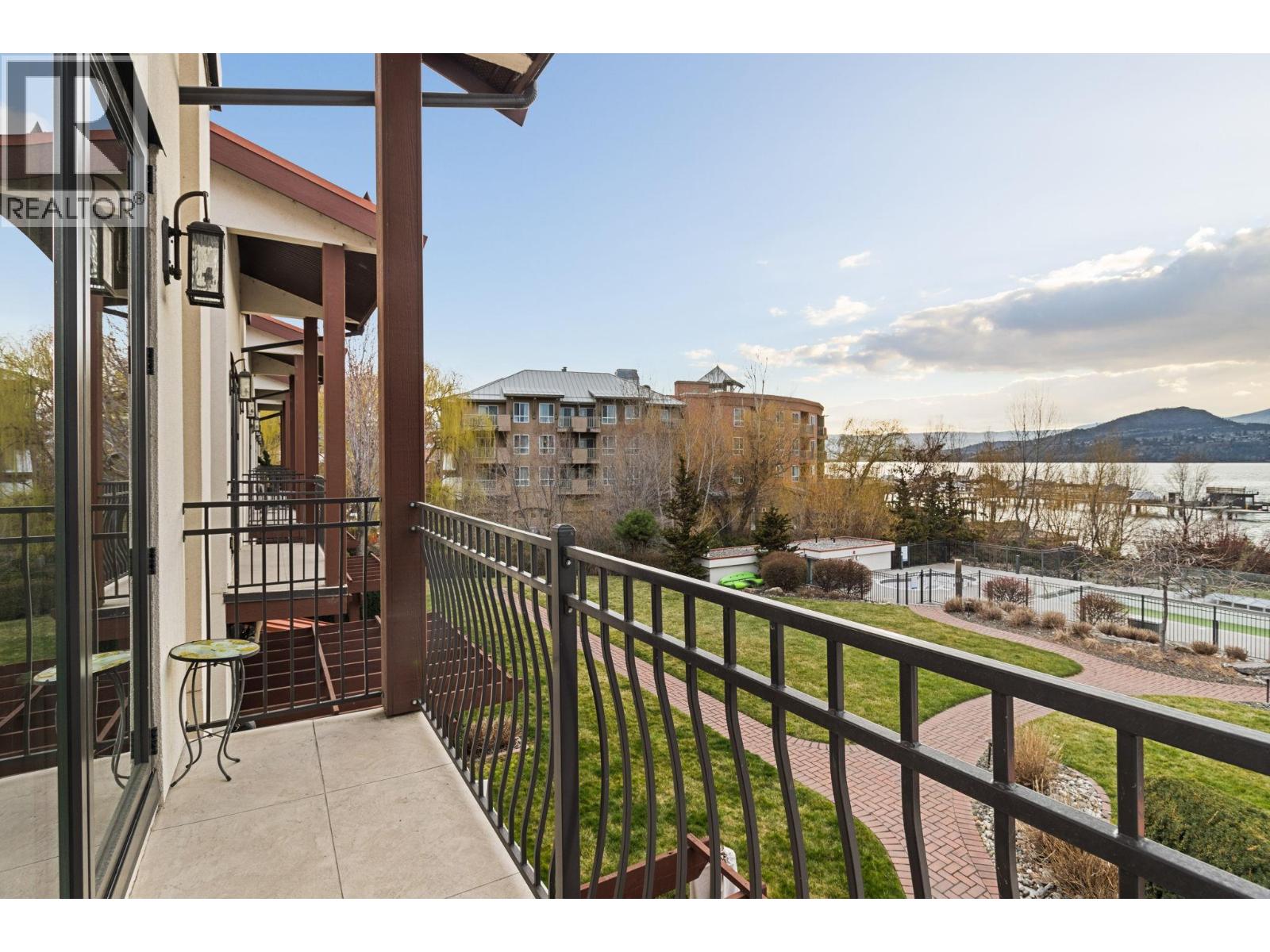 3756 Lakeshore Road Unit# 5, Kelowna