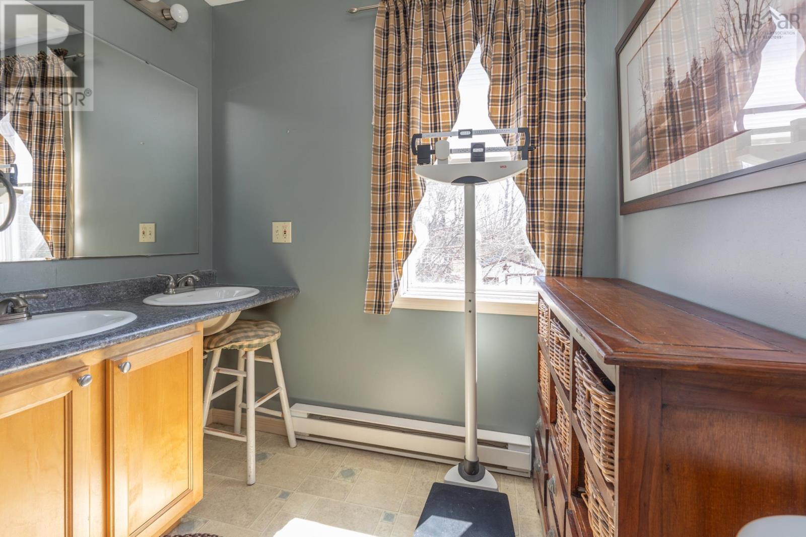 Property 34 of 49 of 1 Belleville Road