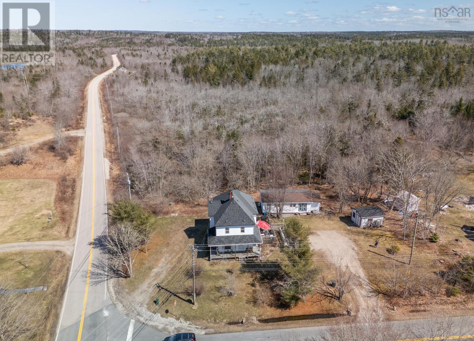 1 Belleville Road - 42
