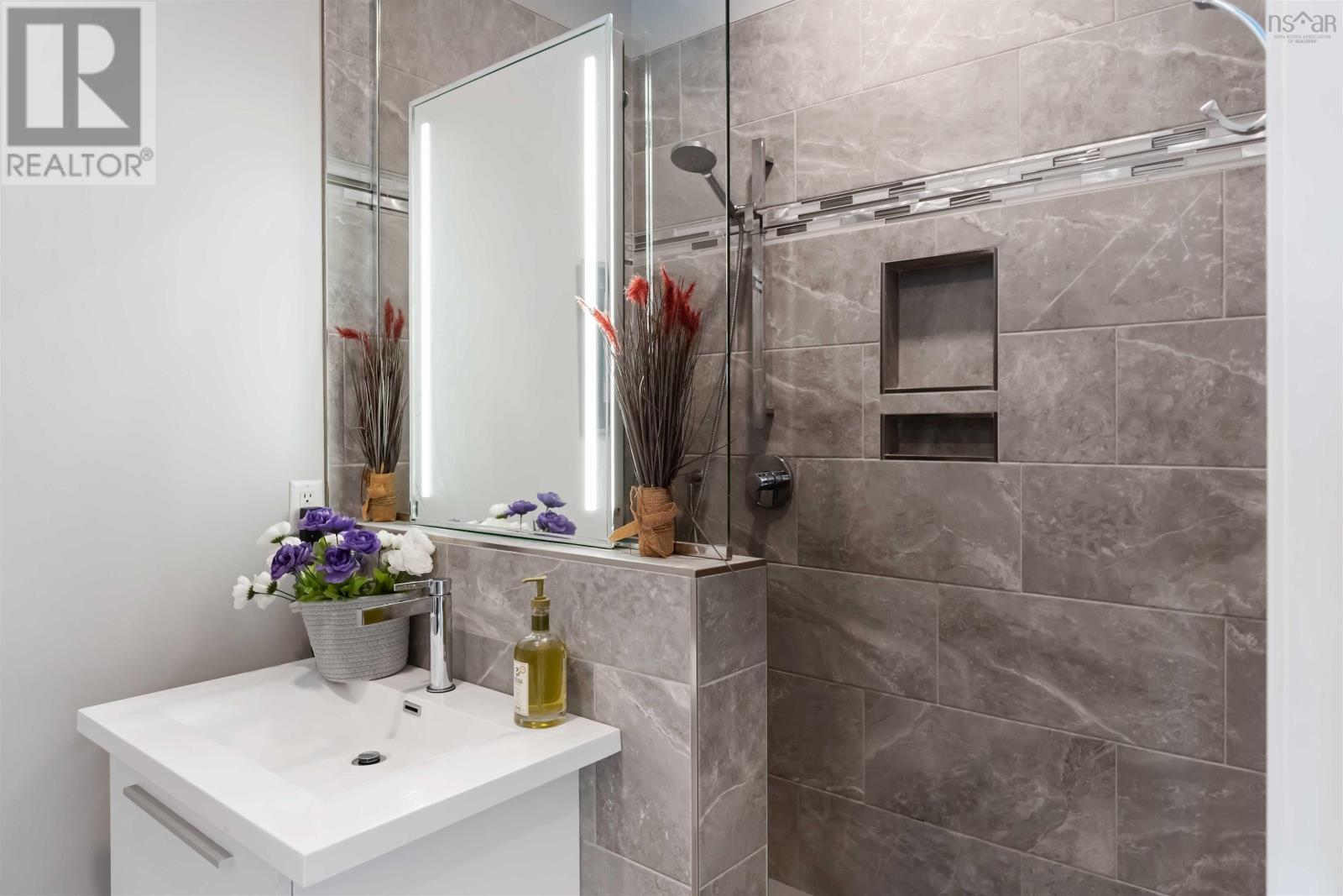 Property 17 of 33 of 1144 Avondale Road