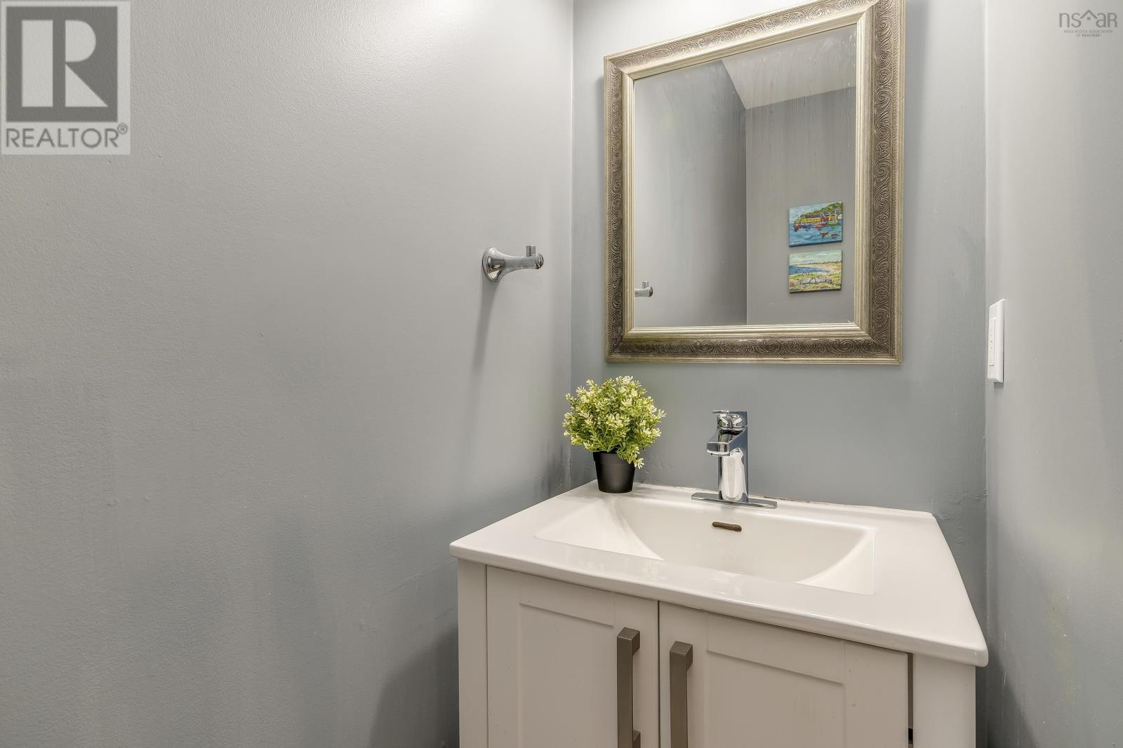 Property 20 of 49 of 246 Langbrae Drive