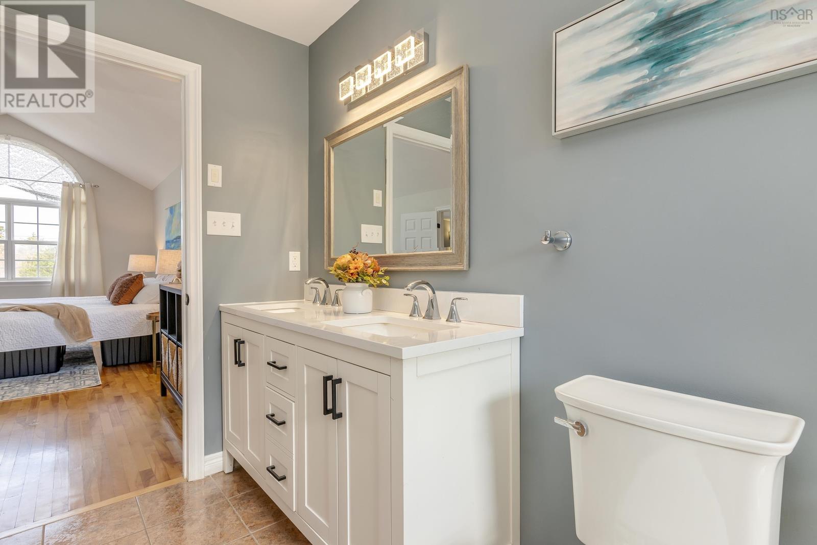 Property 34 of 49 of 246 Langbrae Drive