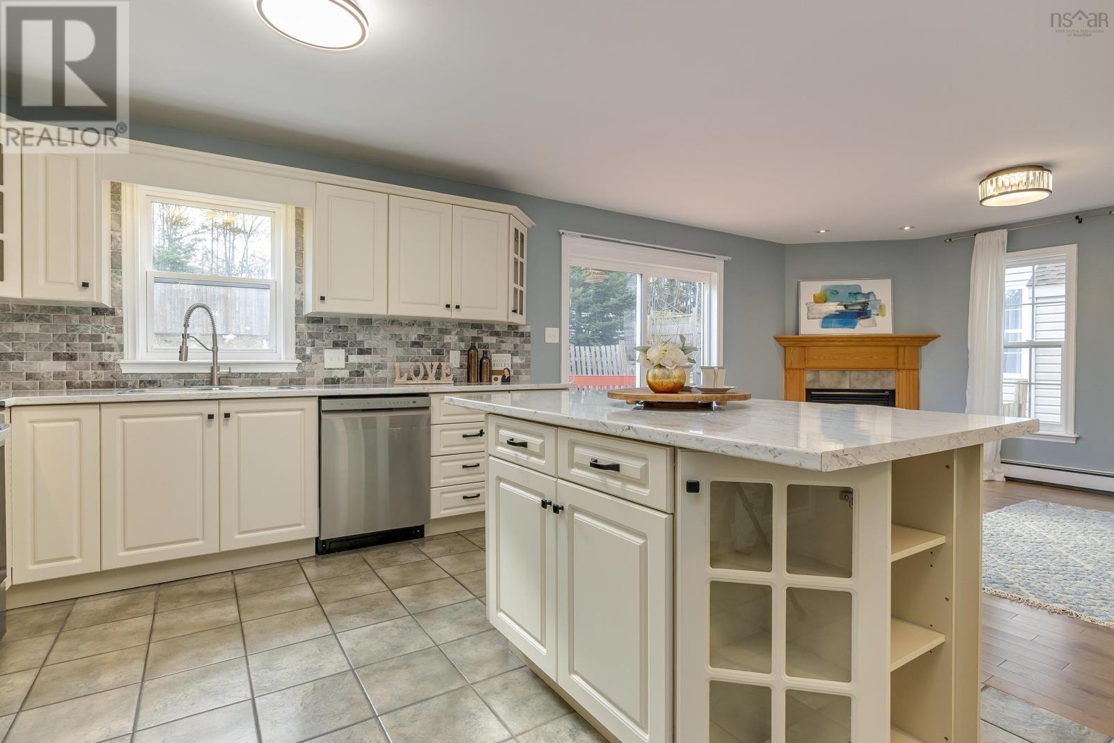 Property 9 of 49 of 246 Langbrae Drive