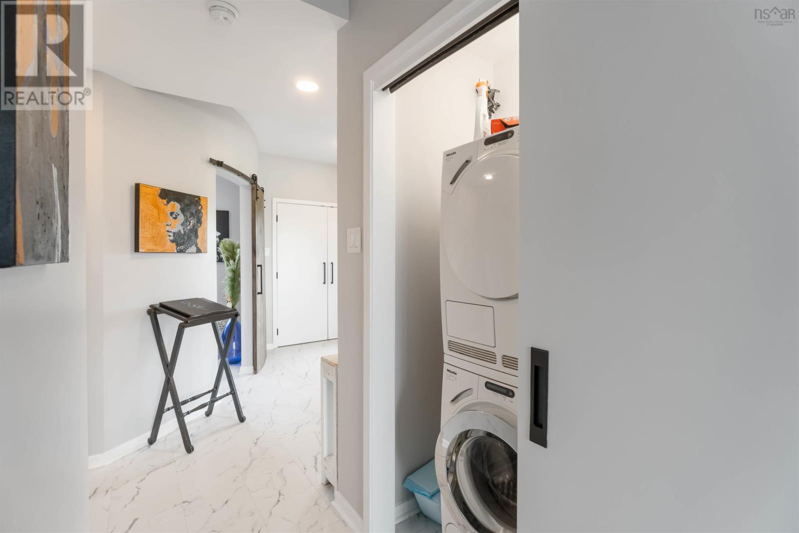 Property 33 of 35 of 1144 Avondale Road