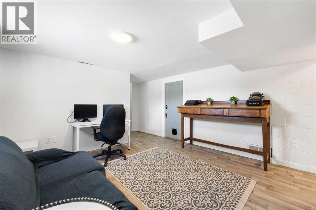 313 Ross Avenue, Cochrane