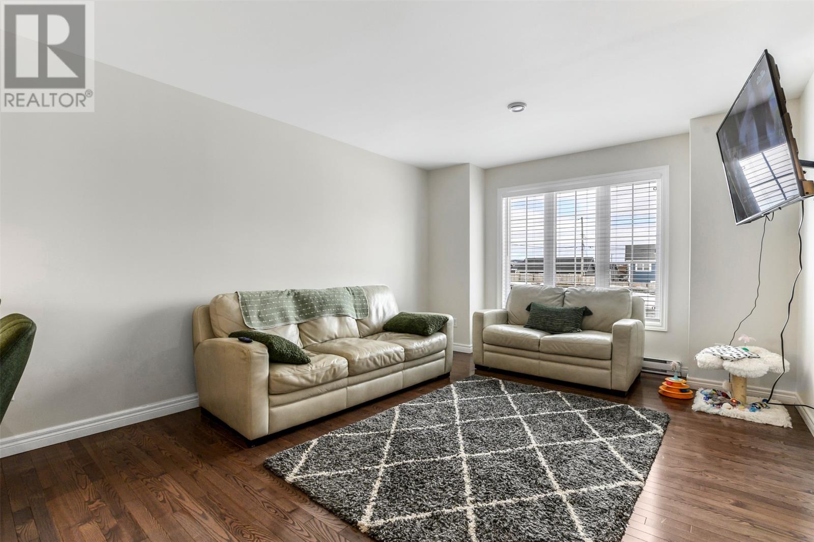 8 Cape Ballard Place — photo 16