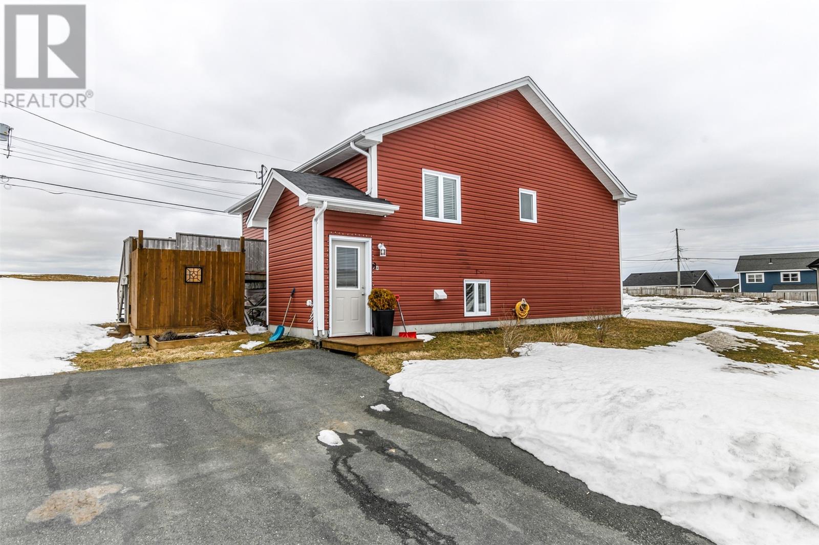 8 Cape Ballard Place — photo 34