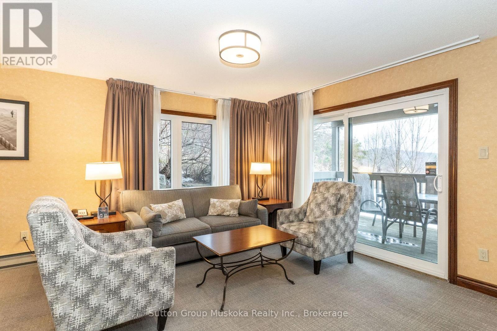 31-101 THE GREENS DRIVE