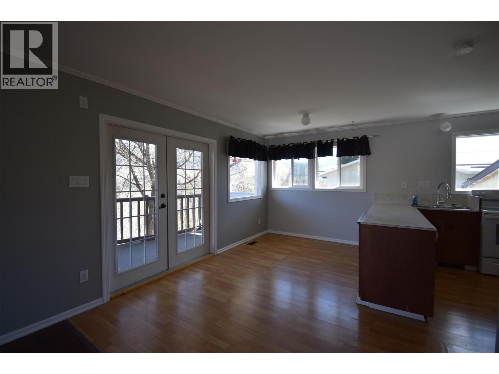 3605 9th Avenue, Castlegar