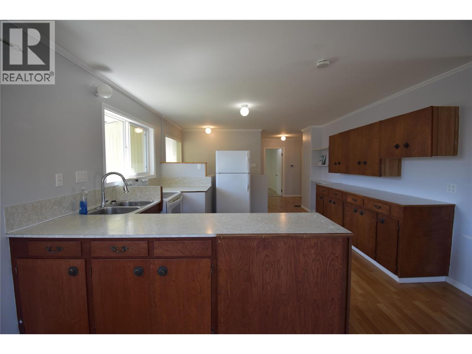 3605 9th Avenue, Castlegar