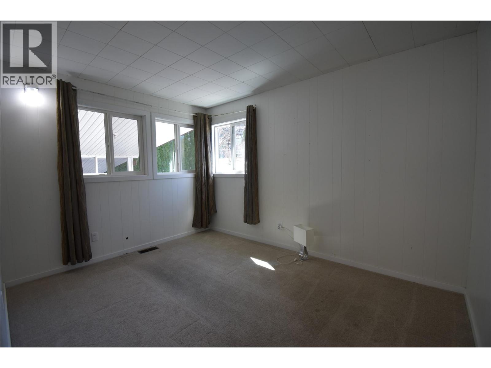 3605 9th Avenue, Castlegar