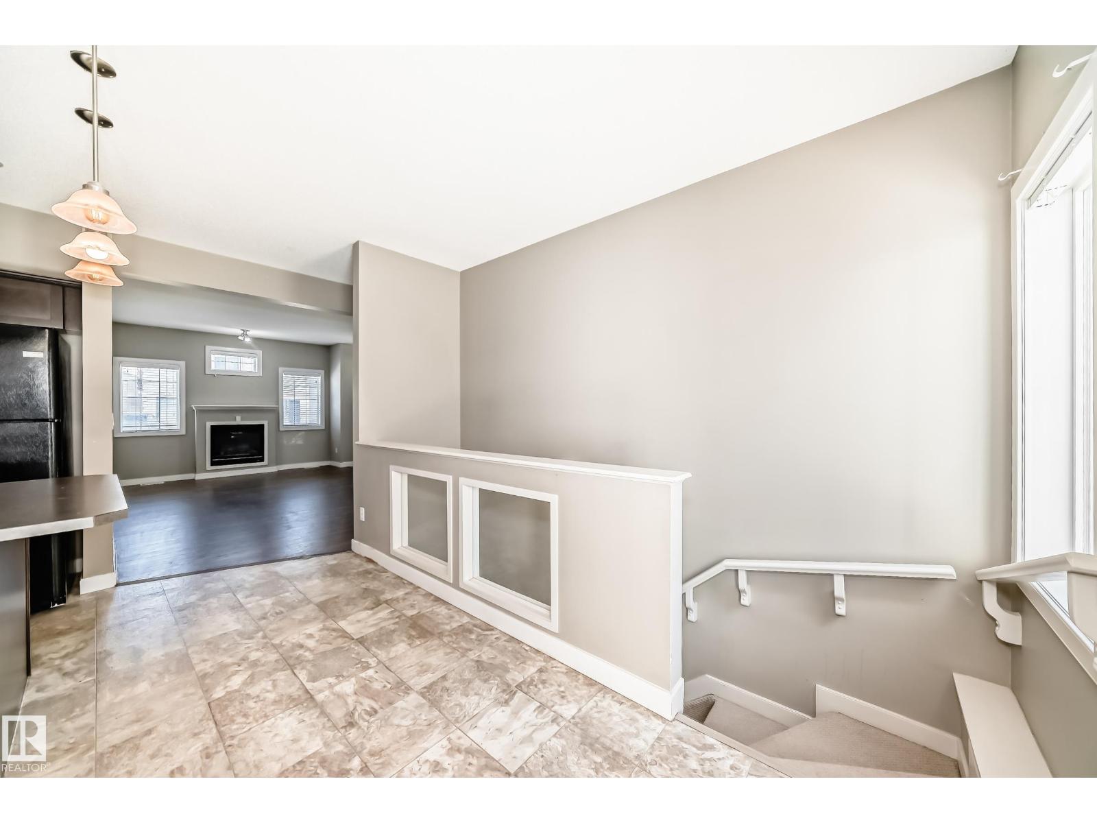 #44 13825 155 AV NW - 17