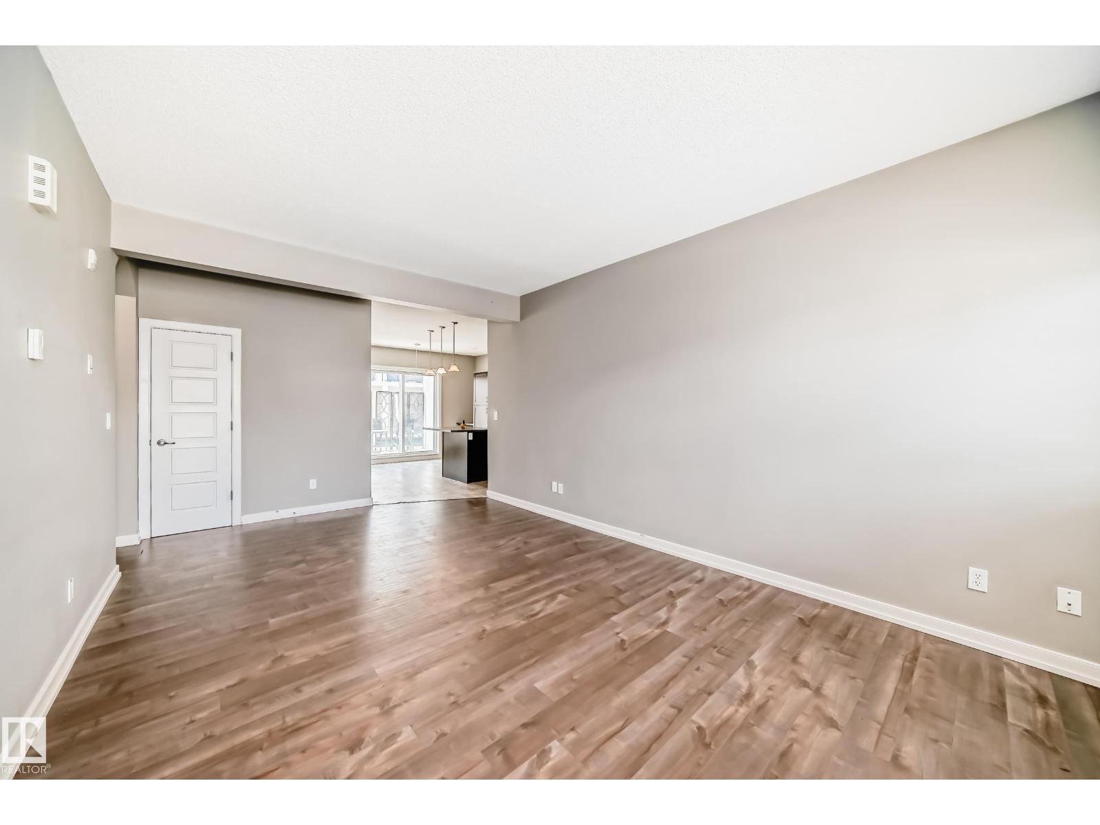 #44 13825 155 AV NW - 22