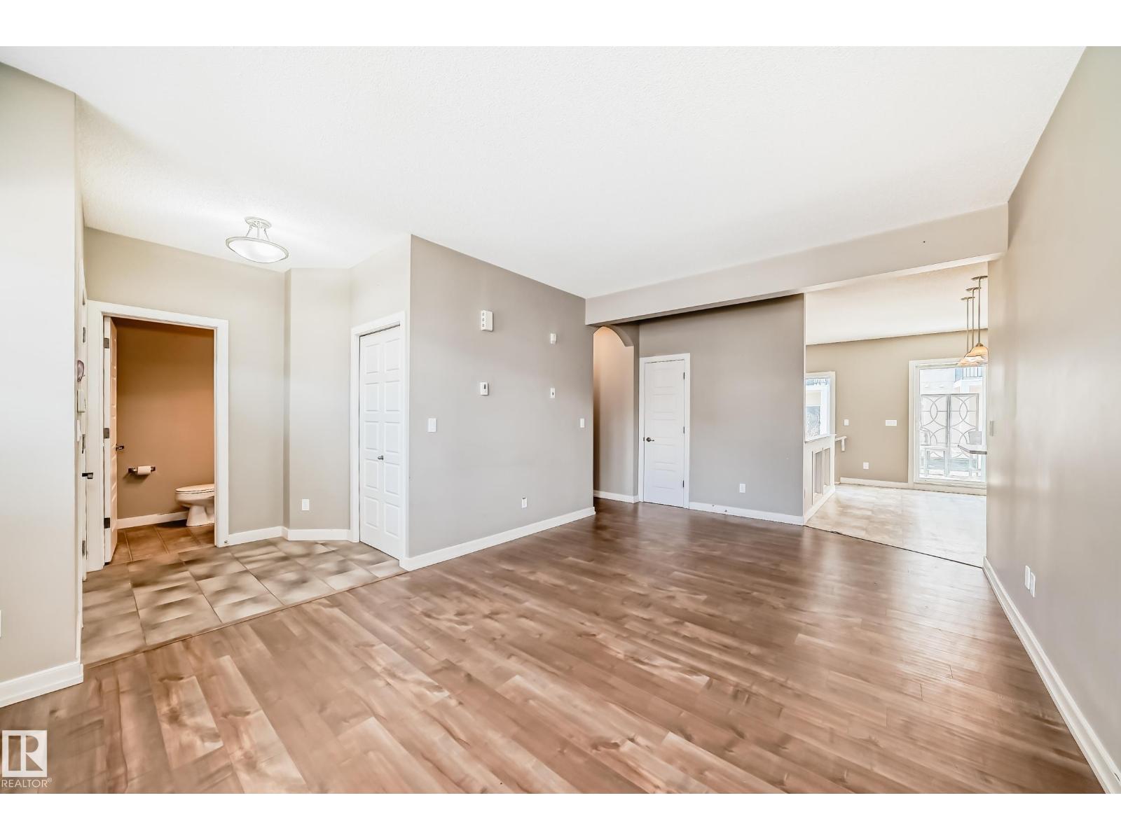 #44 13825 155 AV NW - 23