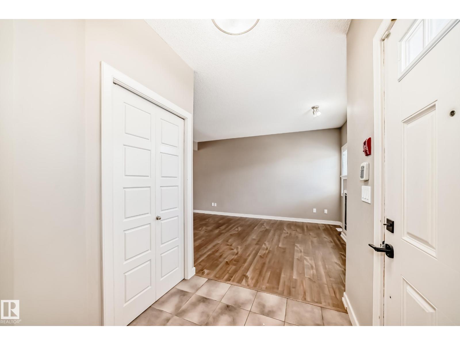 #44 13825 155 AV NW - 38