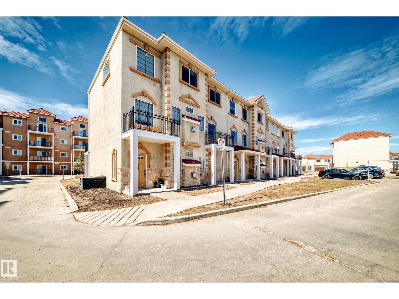 #44 13825 155 AV NW - 46