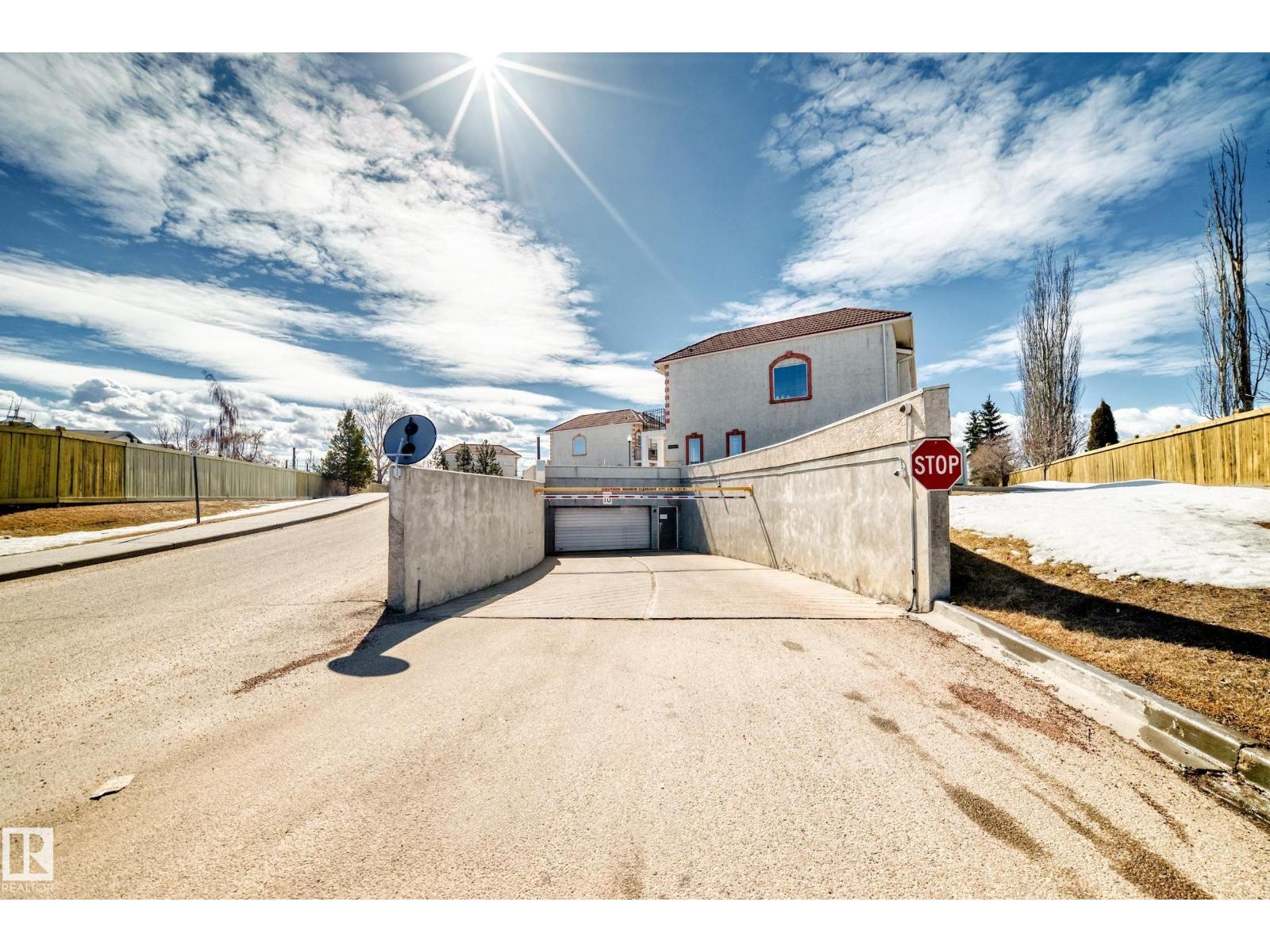 #44 13825 155 AV NW - 48