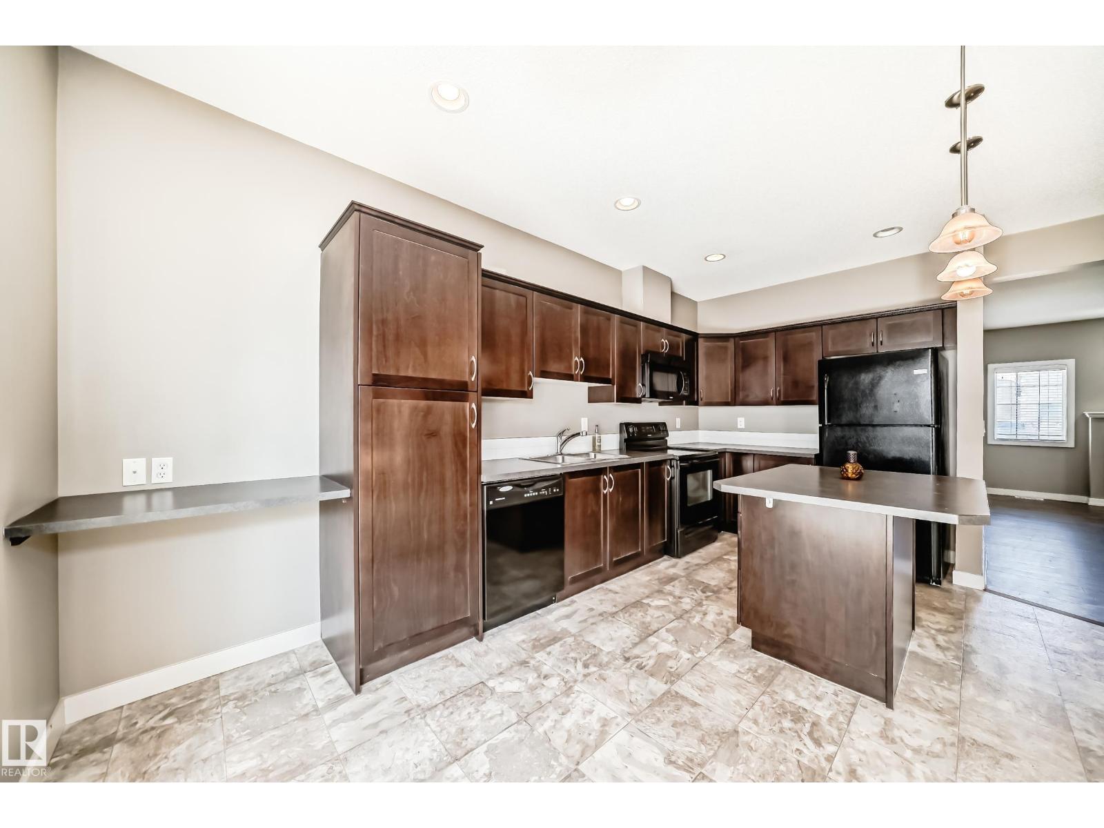 #44 13825 155 AV NW - 6
