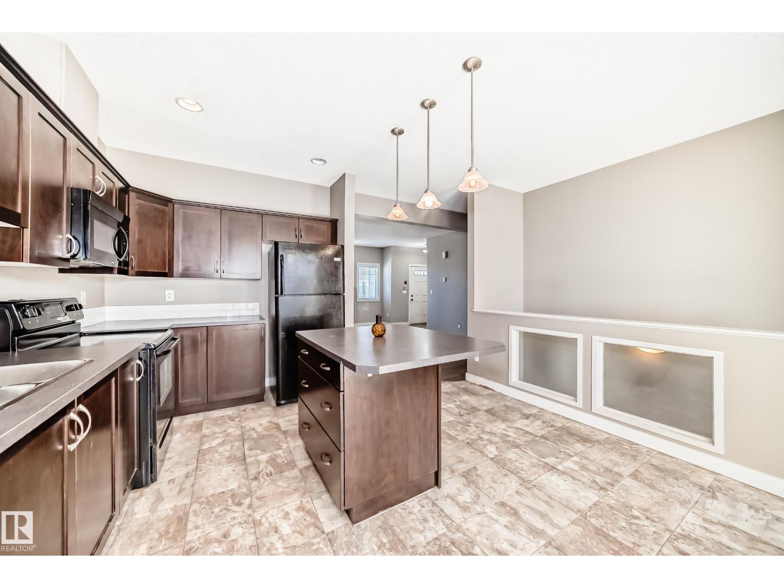 #44 13825 155 AV NW - 8