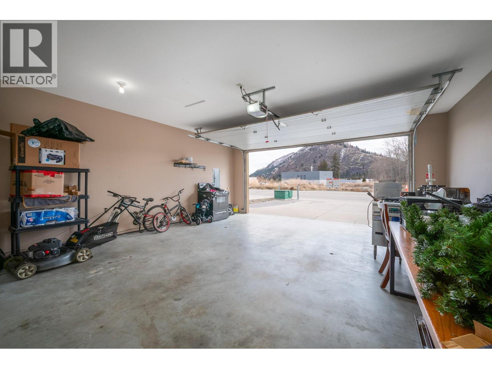 2800 Auburn Road - 38