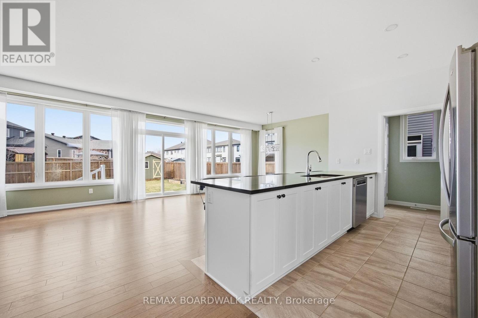 240 BOYD STREET - 6