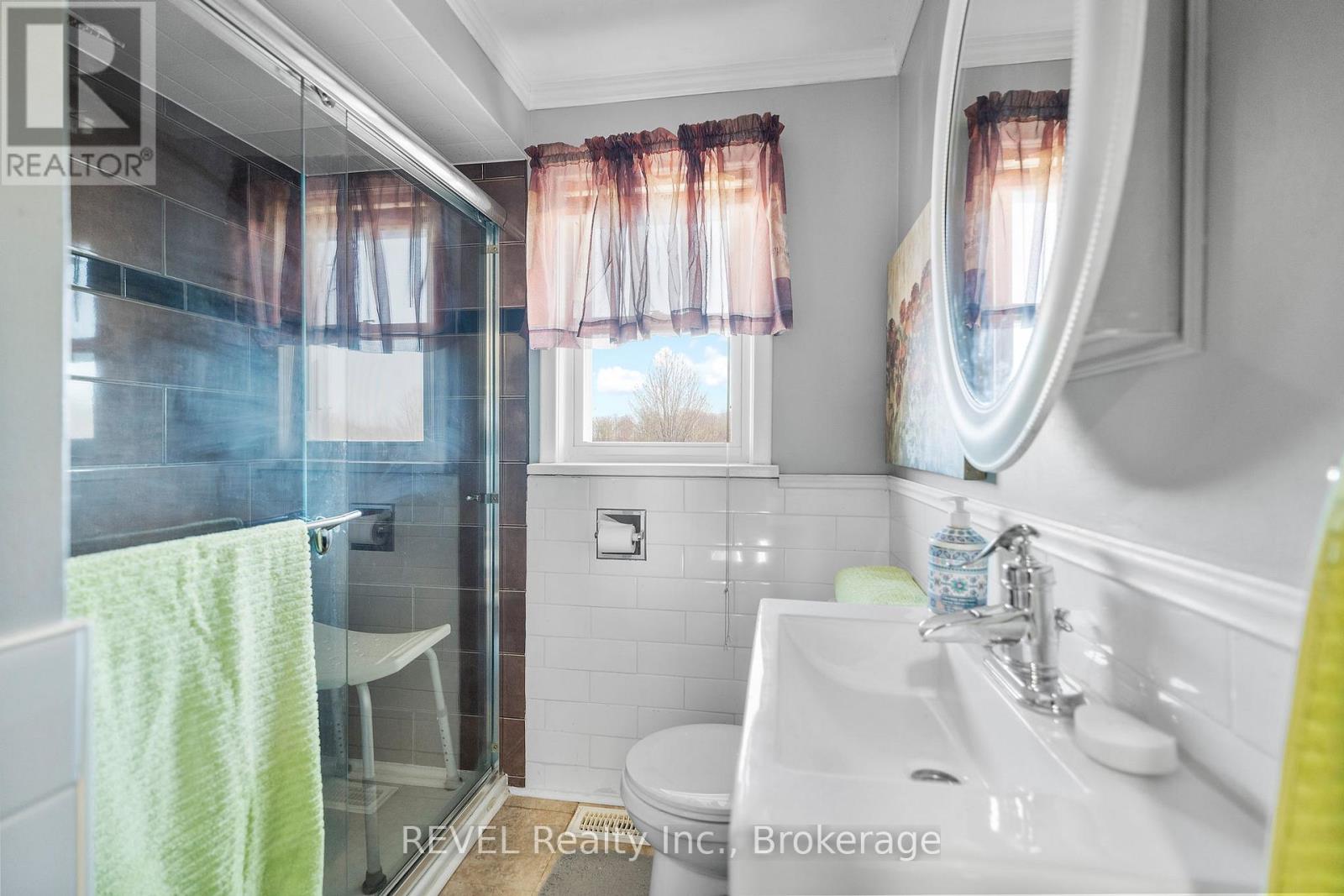 137 WELLINGTON STREET - 11
