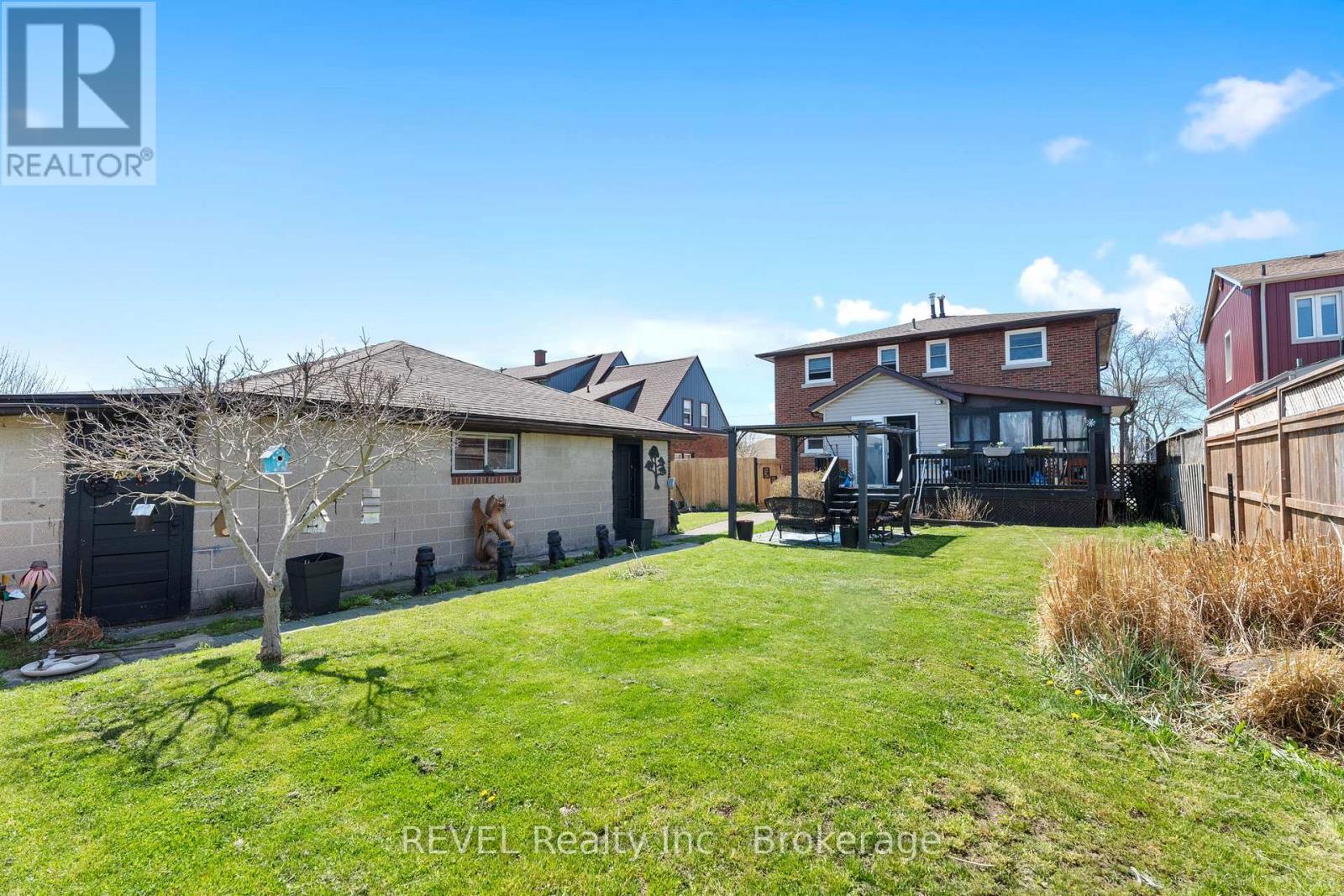 137 WELLINGTON STREET - 27