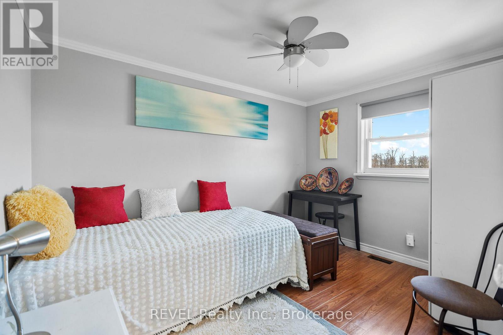 137 WELLINGTON STREET - 8