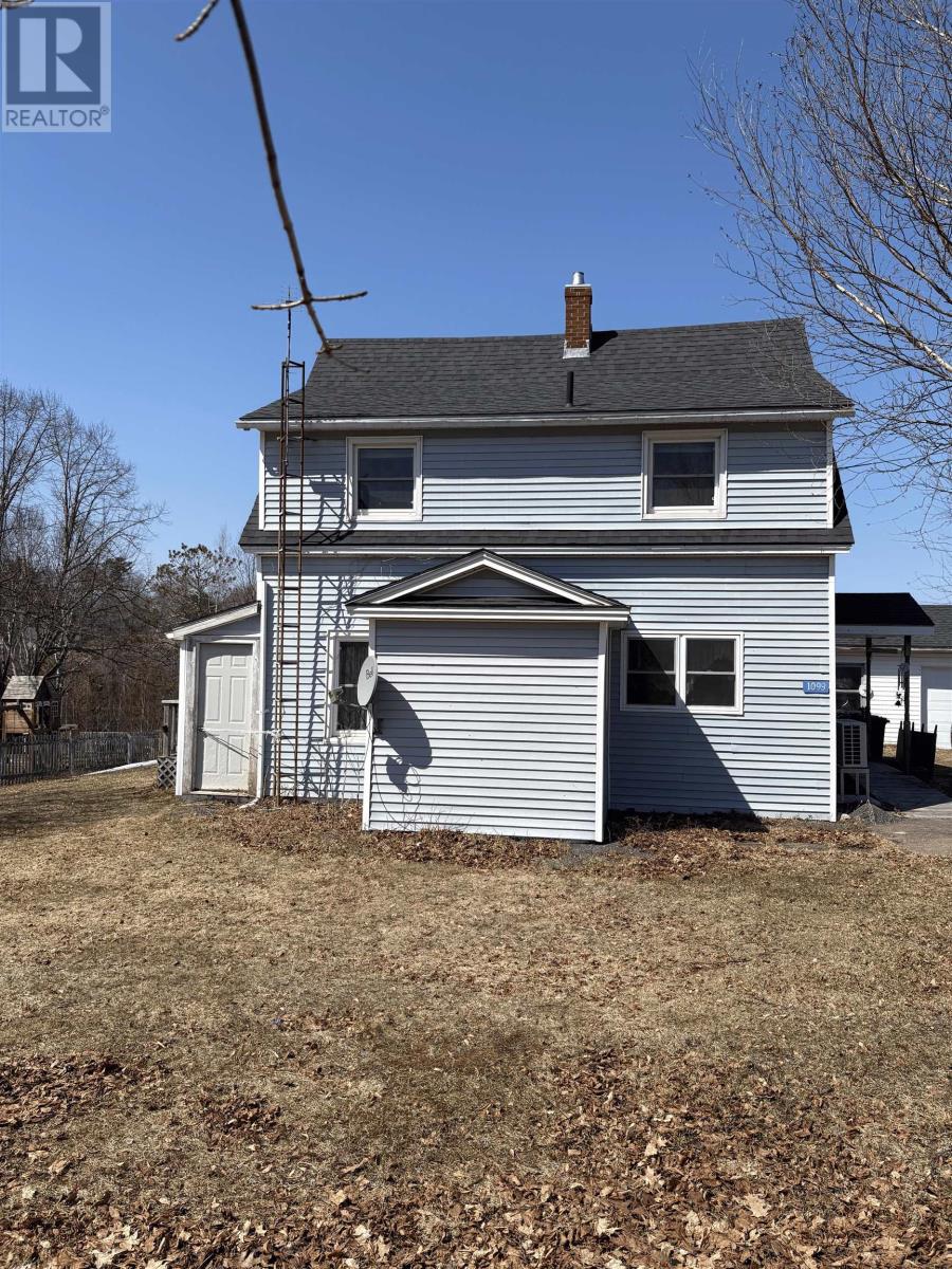 1099 MACINNIS STREET - Image 2