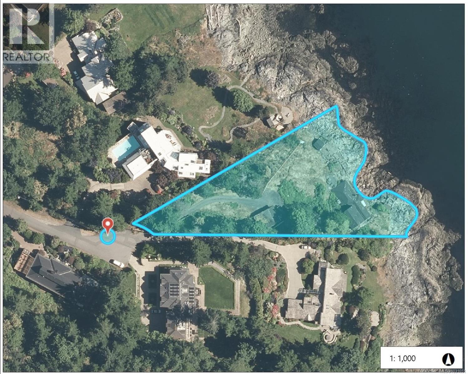 6000 Lockehaven Dr, Saanich