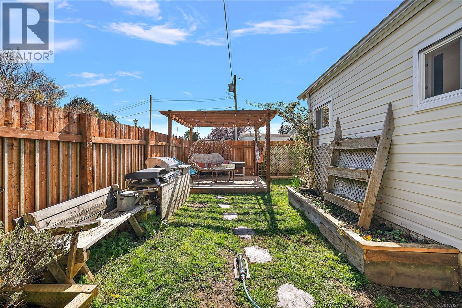 #21 1581 MIDDLE RD - 17