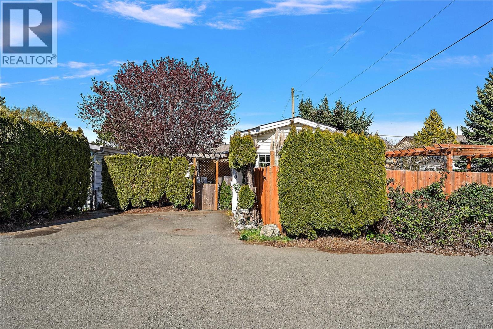 #21 1581 MIDDLE RD - 29