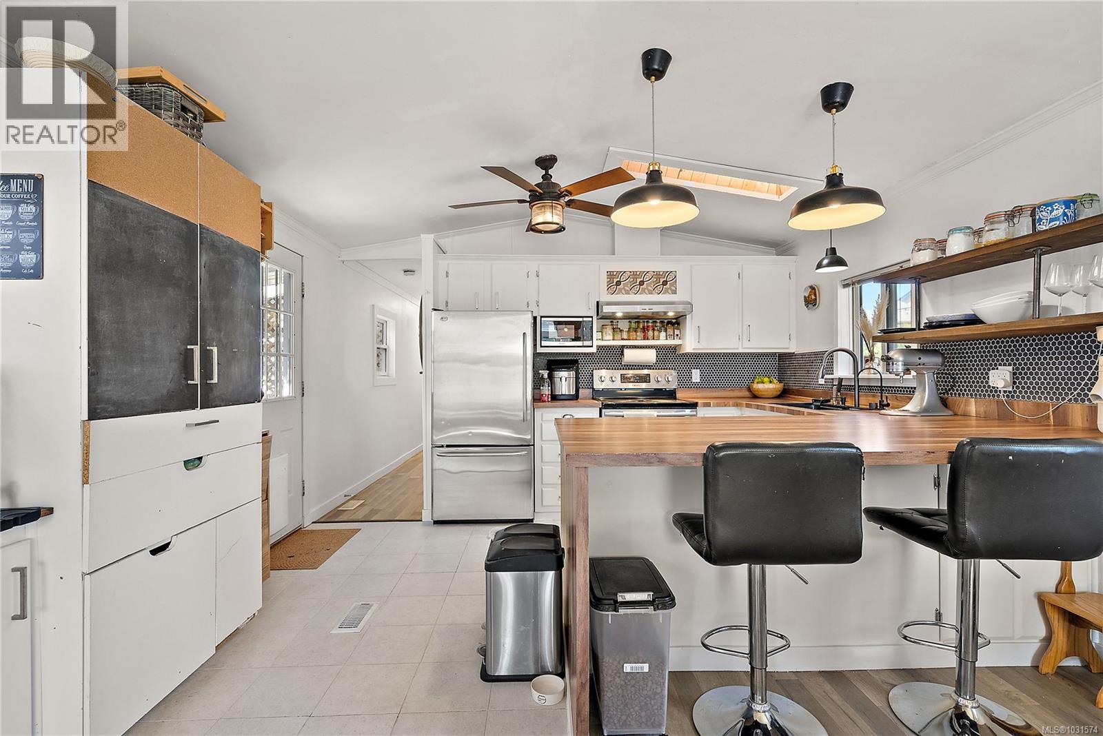 #21 1581 MIDDLE RD - 7