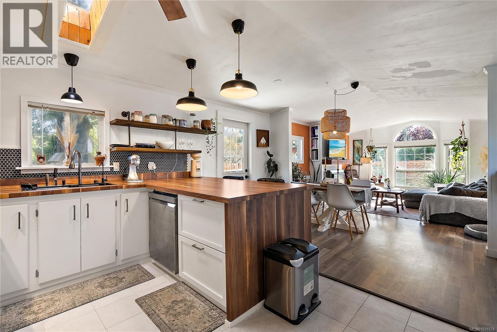 #21 1581 MIDDLE RD - 9