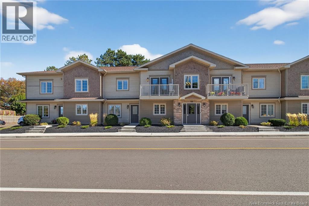 #201 98 Pleasant Street - 1