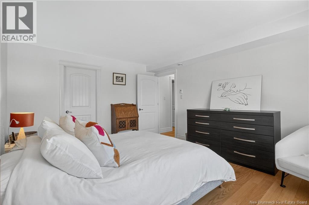 #201 98 Pleasant Street - 33