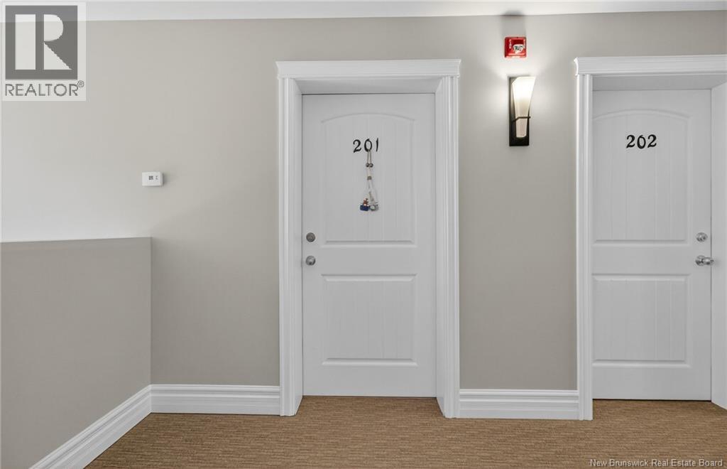 #201 98 Pleasant Street - 43