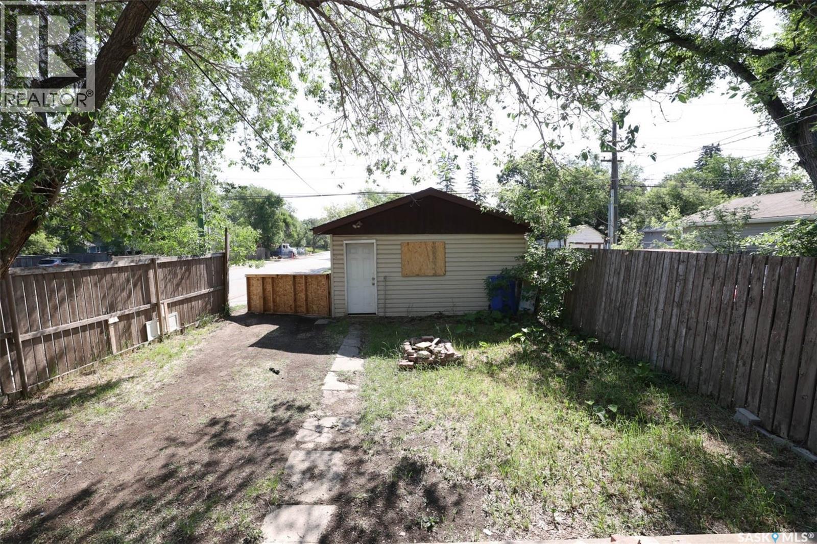 1001 ROBINSON STREET - 8
