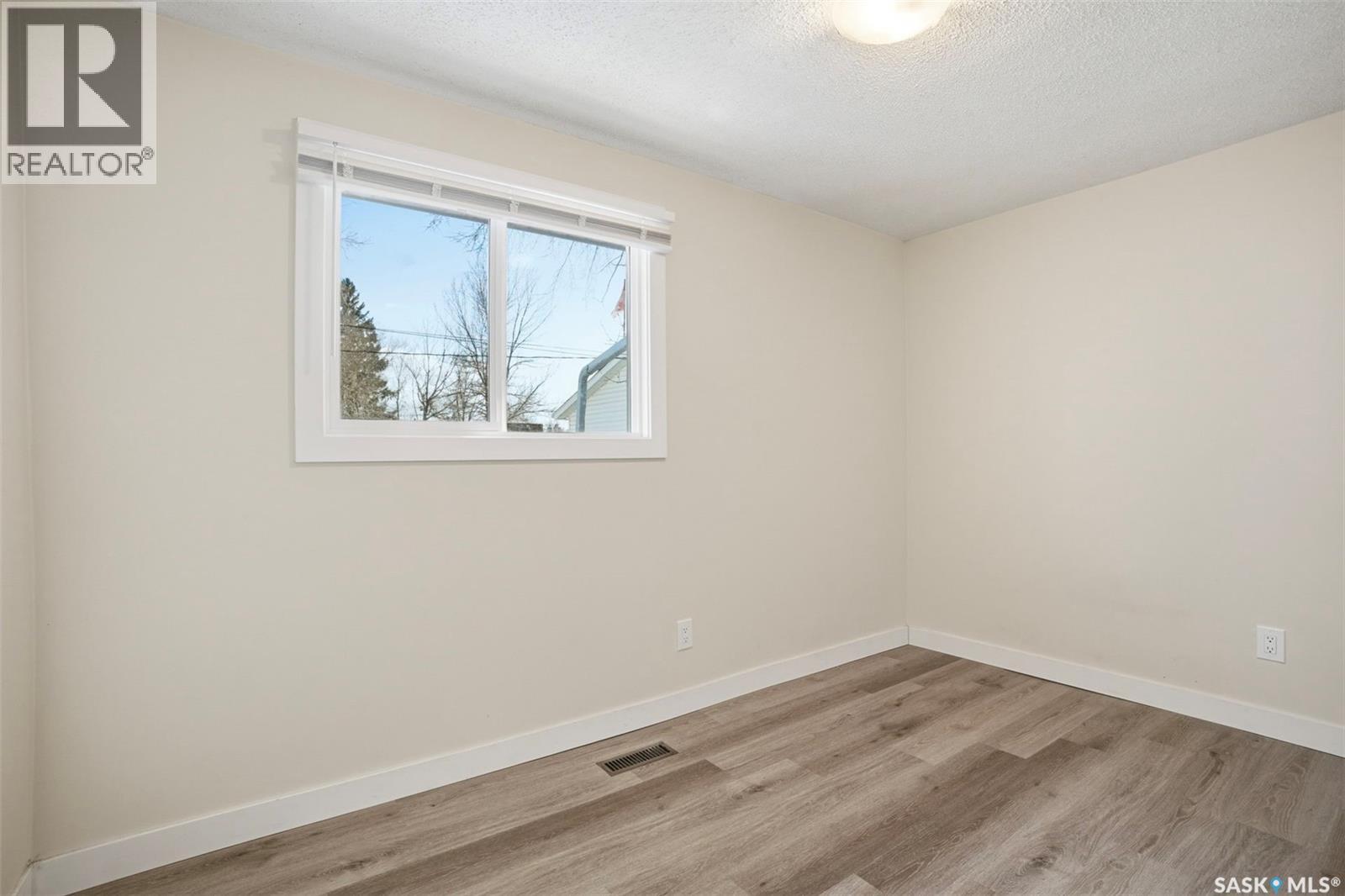 505 L AVENUE N — photo 12