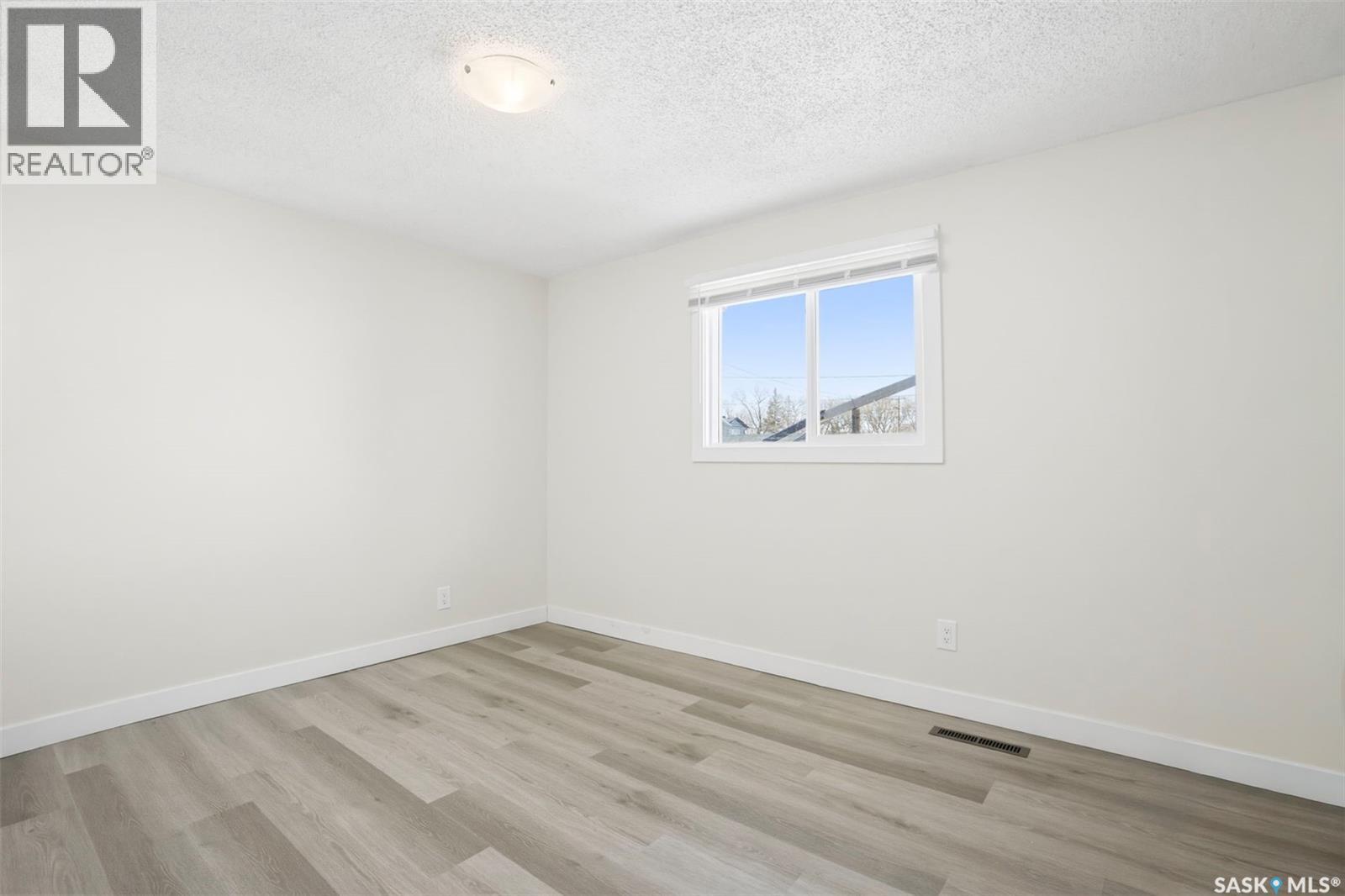 505 L AVENUE N — photo 32