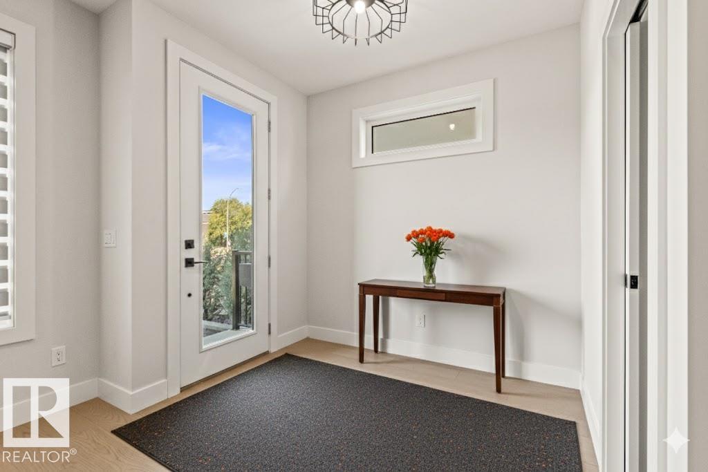 2 8343 SASKATCHEWAN DR NW, Edmonton