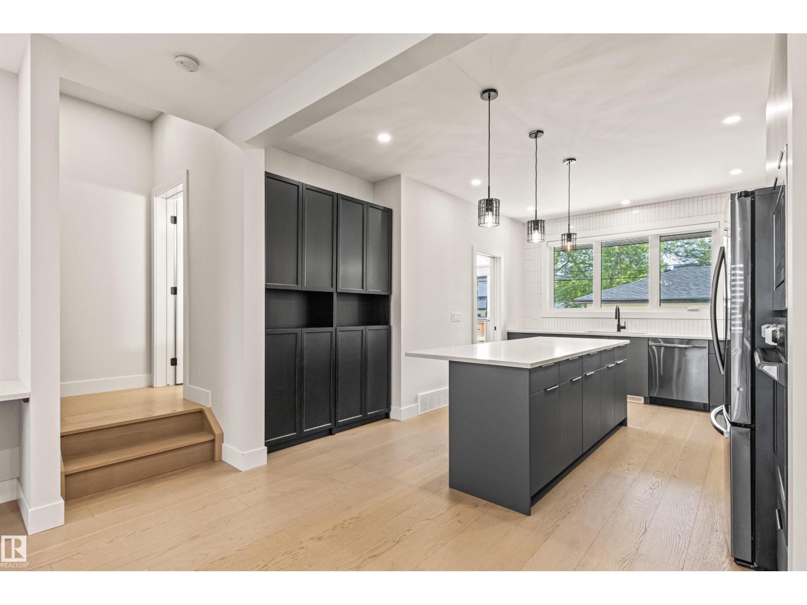 2 8343 SASKATCHEWAN DR NW, Edmonton